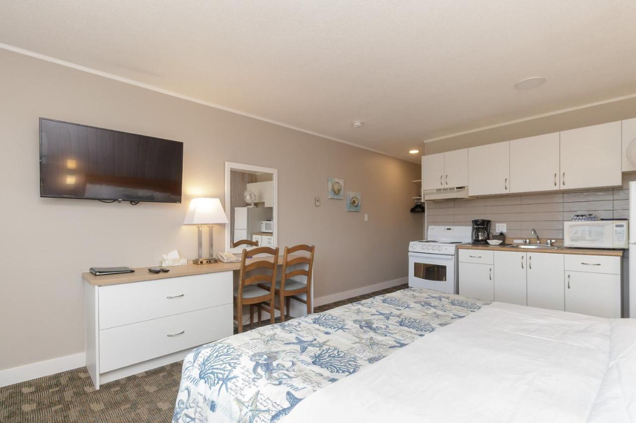 The Cedarwood Inn & Suites Sidney Exterior foto